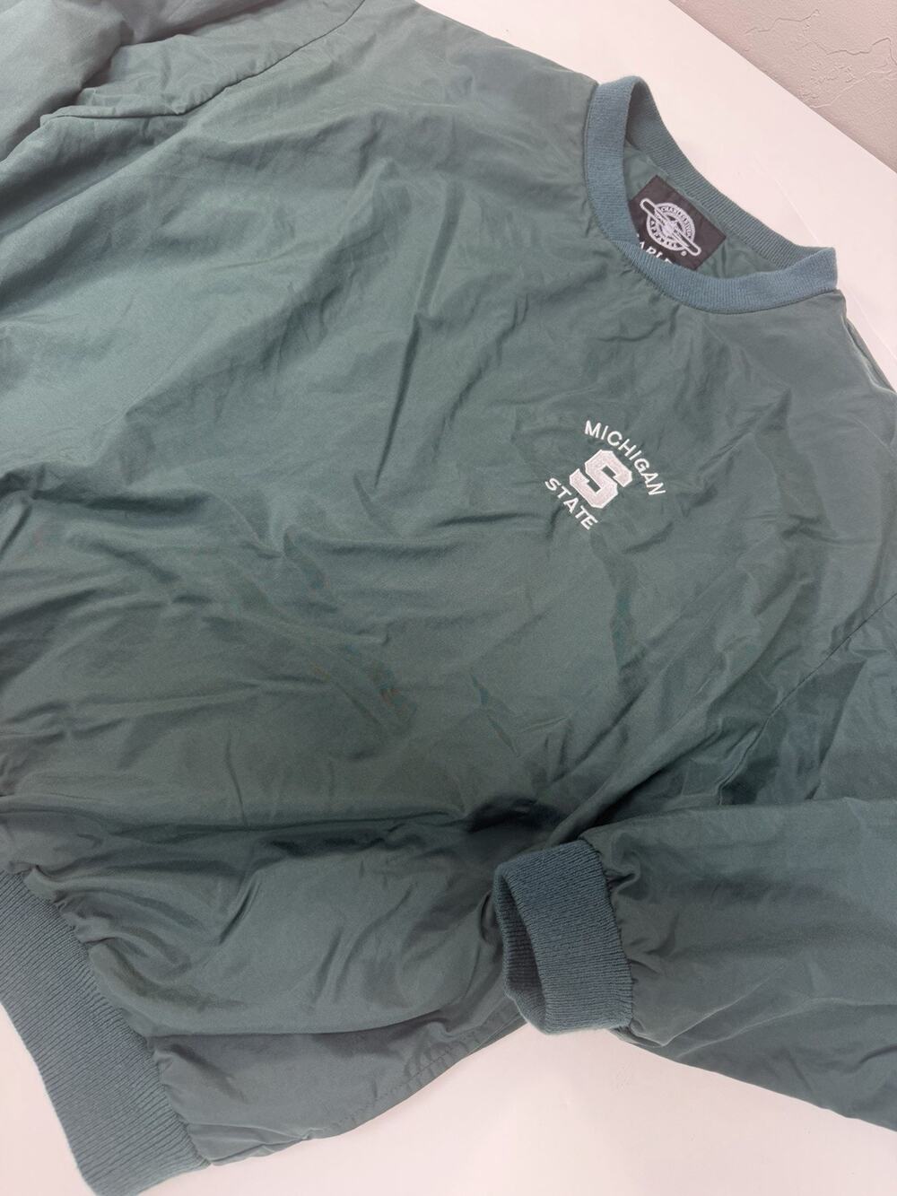 Men’s Vintage Size Large Charles River Apparel Michigan State Pullover Windbreak